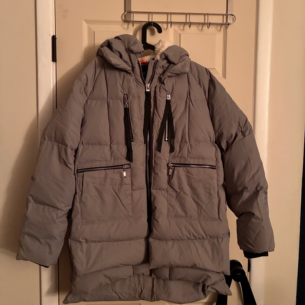 Women’s Gray Puffer Jacket